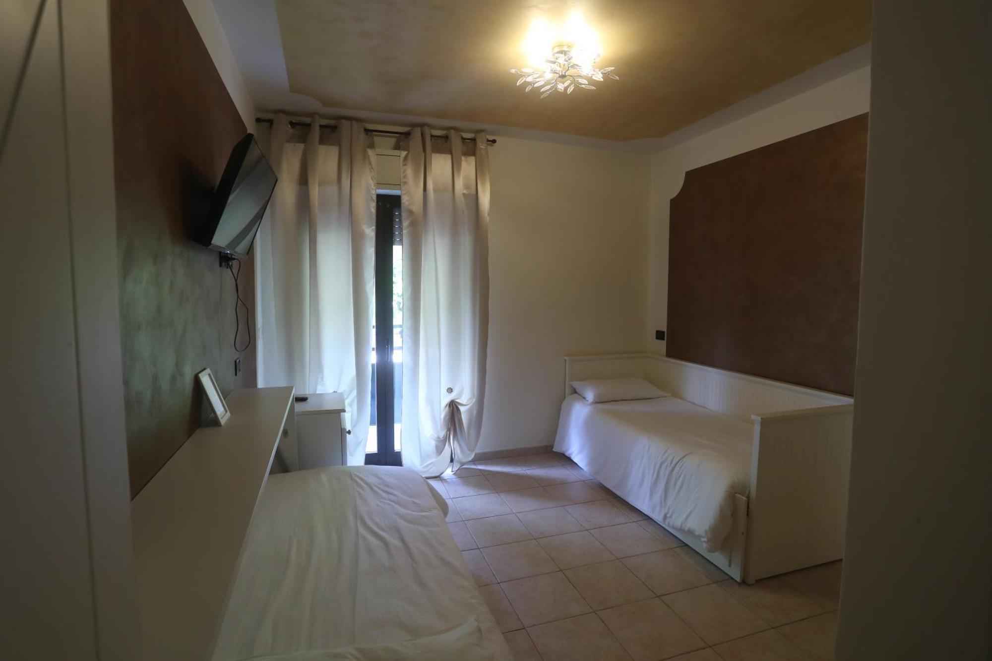 Hotel Central Giacomini Salò Buitenkant foto